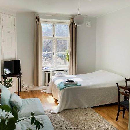 Bright One-Room Studio In The Heart Of Kallio Helsinki Exterior foto